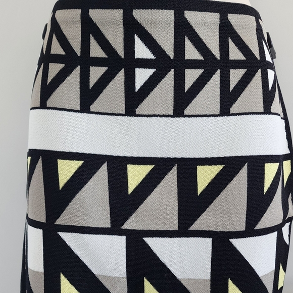 NWT Rachel Roy Women's Black and Yellow Geometric Print Skirt with Stretch | M - Picture 5 of 6